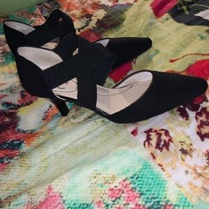 Women’s Heel with Straps